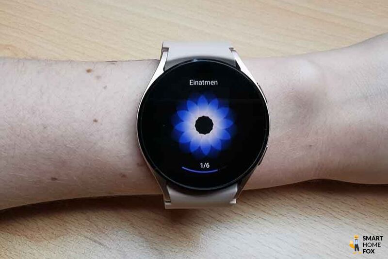 Вы можете увидеть дыхательные упражнения на фитнес-часах.